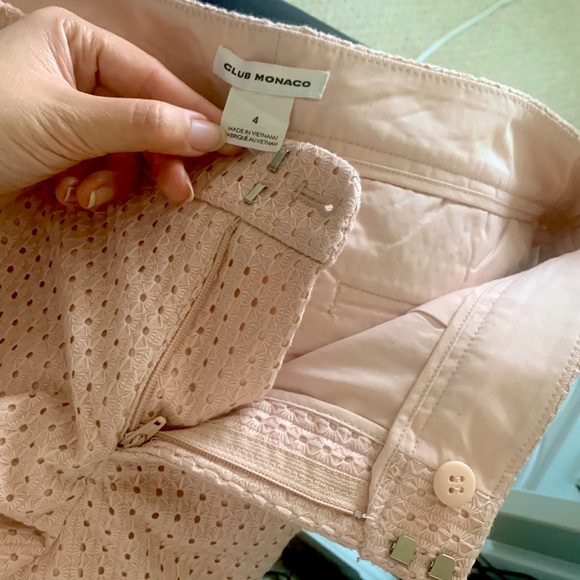 Club Monaco - Light Pink Scallop Shorts - Picture 4 of 4